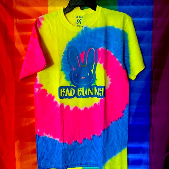 Custom made Bad Bunny Top - Picture 1 of 3